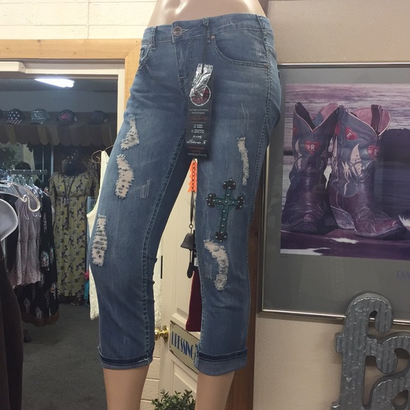 cowgirl tuff Denim - Cowgirl Tuff Victory Capris, NWT